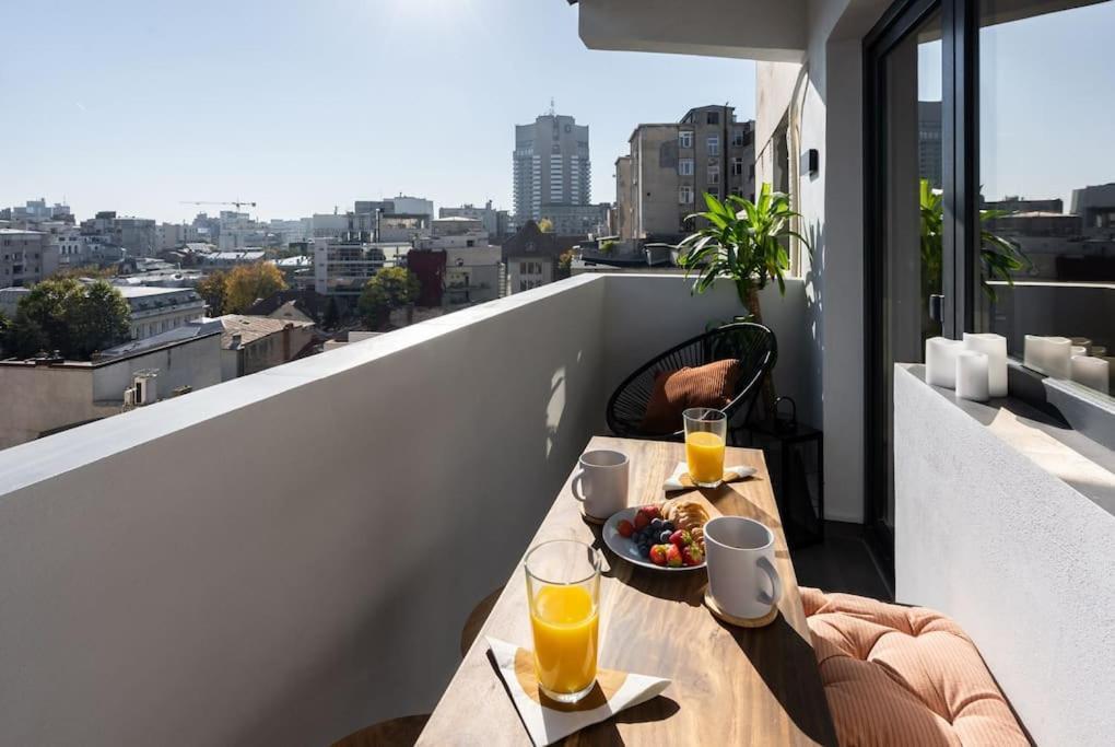 Amazing Views 2br Bright Flat - Charming Balcony Apartment Bucharest